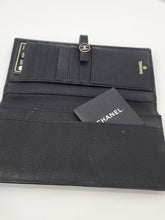Load image into Gallery viewer, Grained Calfskin CC Button Wallet