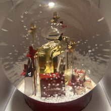 Load image into Gallery viewer, NEW Snow Globe 2022 No 5
