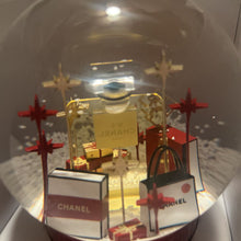 Load image into Gallery viewer, NEW Snow Globe 2022 No 5