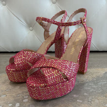 Load image into Gallery viewer, NWT Soliesse Chenille Jacquard