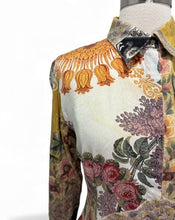 Load image into Gallery viewer, Collared Floral Long Sleeve Button Top
