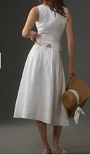 Load image into Gallery viewer, NWT Moya 2 Piece Linen Set