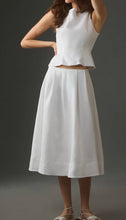 Load image into Gallery viewer, NWT Moya 2 Piece Linen Set