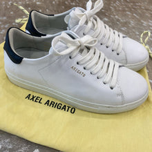 Load image into Gallery viewer, Clean 90 Sneakers