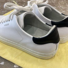 Load image into Gallery viewer, Clean 90 Sneakers