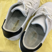 Load image into Gallery viewer, Clean 90 Sneakers