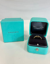 Load image into Gallery viewer, T Wire Ring Yellow Gold