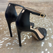 Load image into Gallery viewer, NIB Nudist Heel