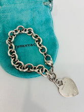 Load image into Gallery viewer, Heart Tag Pendant Chain Link Bracelet