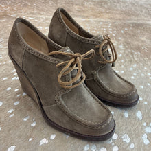 Load image into Gallery viewer, Caroline Lace Low Wedges