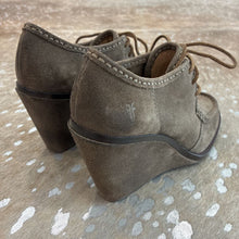 Load image into Gallery viewer, Caroline Lace Low Wedges