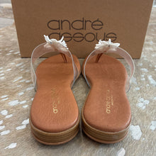 Load image into Gallery viewer, NIB Nadine 3 Flower Thong Sandals