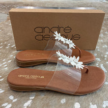 Load image into Gallery viewer, NIB Nadine 3 Flower Thong Sandals