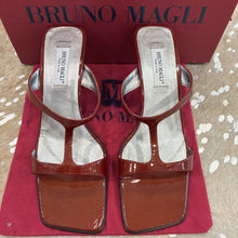 Load image into Gallery viewer, NIB Patent Leather Sandals