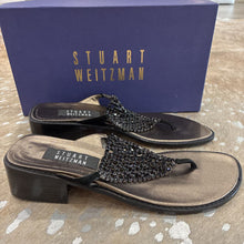 Load image into Gallery viewer, Leather Rhinestone Thong Sandal