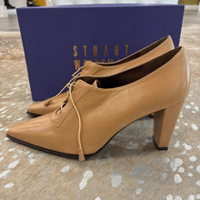 Load image into Gallery viewer, NIB Typhoon Pointed Ankle Bootie