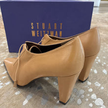 Load image into Gallery viewer, NIB Typhoon Pointed Ankle Bootie