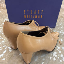 Load image into Gallery viewer, NIB Typhoon Pointed Ankle Bootie