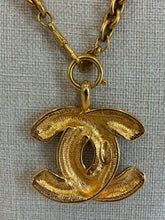 Load image into Gallery viewer, Coco Mark CC Matelassé Logo Necklace