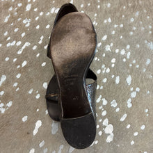 Load image into Gallery viewer, *Crocodile Print Leather Thong Sandal