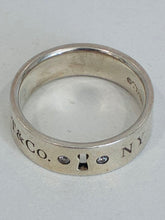 Load image into Gallery viewer, Diamond Lock & Keyhole Band