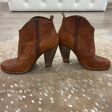 Load image into Gallery viewer, Madeline Short Boot