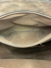 Load image into Gallery viewer, Leather Messenger Bag