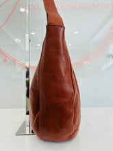 Load image into Gallery viewer, Leather Messenger Bag