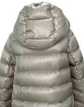 Load image into Gallery viewer, Resort A Shape Jacket in Nylon Ultralight