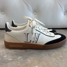 Load image into Gallery viewer, Frontrow Sneaker