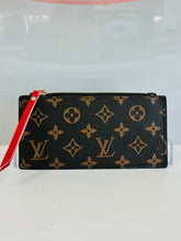 Load image into Gallery viewer, Monogram Felicie Chain Wallet Zippered Insert Fuchsia