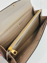 Load image into Gallery viewer, Sarah Empreinte NM Wallet