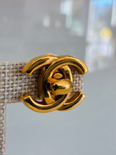 Load image into Gallery viewer, Vintage 96A Gold Turnlock Clip On Earrings