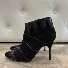 Load image into Gallery viewer, Inuk Seamed Suede Bootie