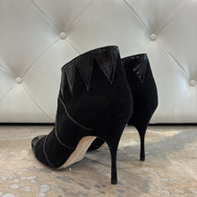 Load image into Gallery viewer, Inuk Seamed Suede Bootie