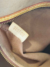 Load image into Gallery viewer, Batignolles Horizontal Tote Bag