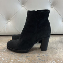 Load image into Gallery viewer, Myranda Suede Boot