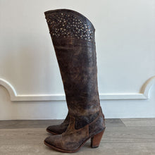 Load image into Gallery viewer, Studded Leather Distressed Western Boots
