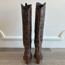 Load image into Gallery viewer, Studded Leather Distressed Western Boots