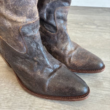 Load image into Gallery viewer, Studded Leather Distressed Western Boots