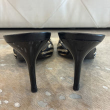 Load image into Gallery viewer, Beaded Leather Heeled Sandals