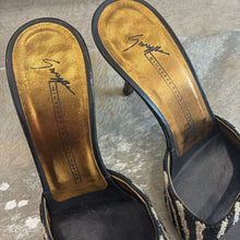 Load image into Gallery viewer, Beaded Leather Heeled Sandals