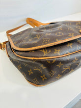 Load image into Gallery viewer, Vintage Monogram Menilmontant MM