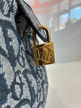 Load image into Gallery viewer, Trotter Small Boston Bag