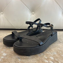 Load image into Gallery viewer, Irida Platform Sandals