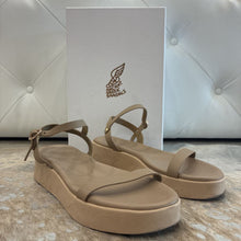 Load image into Gallery viewer, Irida Platform Sandals