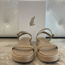 Load image into Gallery viewer, Irida Platform Sandals