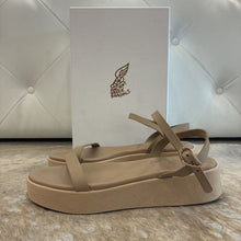 Load image into Gallery viewer, Irida Platform Sandals