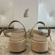 Load image into Gallery viewer, Irida Platform Sandals