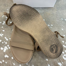 Load image into Gallery viewer, Irida Platform Sandals